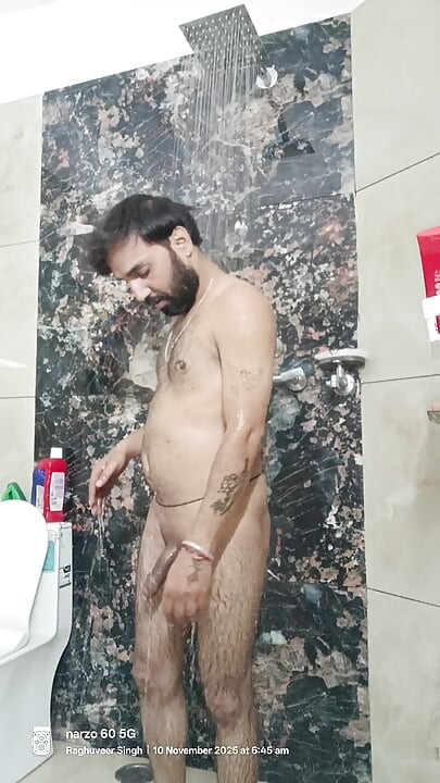 Indyjski policjant pieprzy dupka i ssanie głęboko to dziura