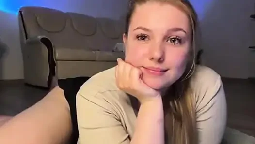 Большая задница раком и подпрыгивающими сиськами Jucielussie