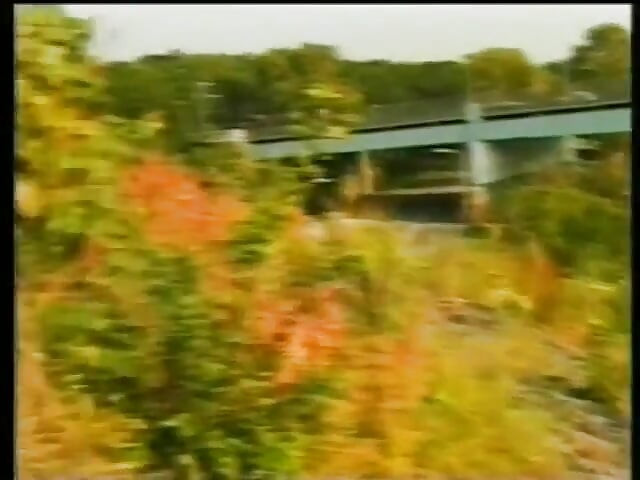 Büyük memeli genç klasik kızıl saçlı sürtük dildoyla mastürbasyon yapıyor ve orgazm oluyor