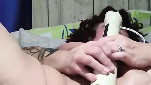 Cewek sange ini nggak tahan kalau lagi dicrot sperma hangat