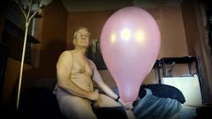 Balloonbanger 44) squishy, ​​squeezy, squeaky balloon w cum