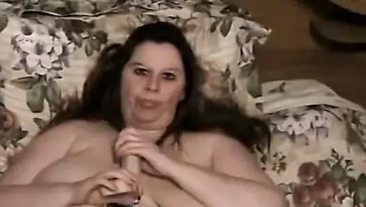 Samantha si cewek semok samantha lagi asik muasin memeknya pakai dua dildo
