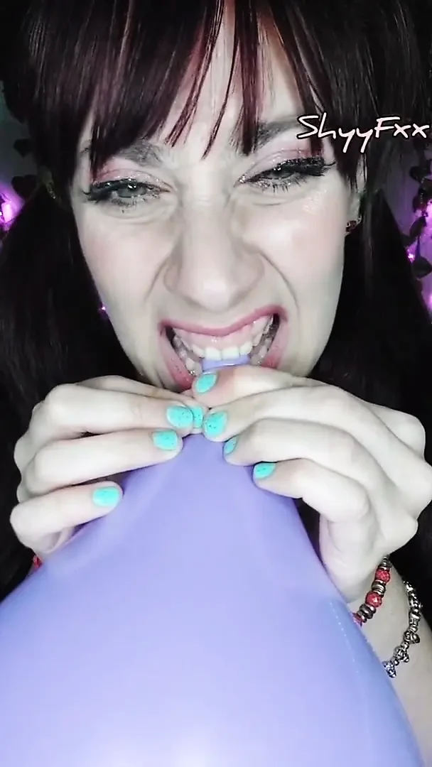 Shyyfxx Happy Carnival! Playing with Balloons All Over My Body- Looner Fetish
