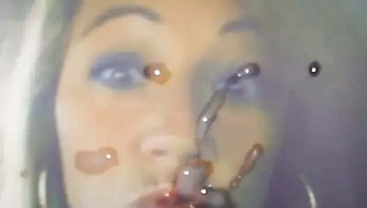 Outra homenagem a pau e porra para loira sexy terra b