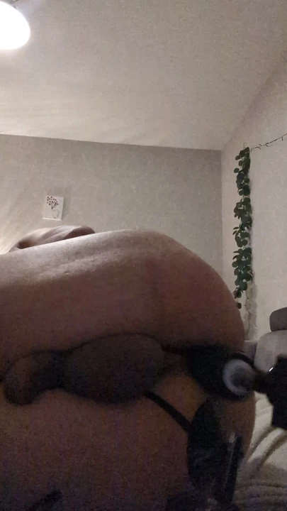 Fuck Maschine fuck my butt hole with string