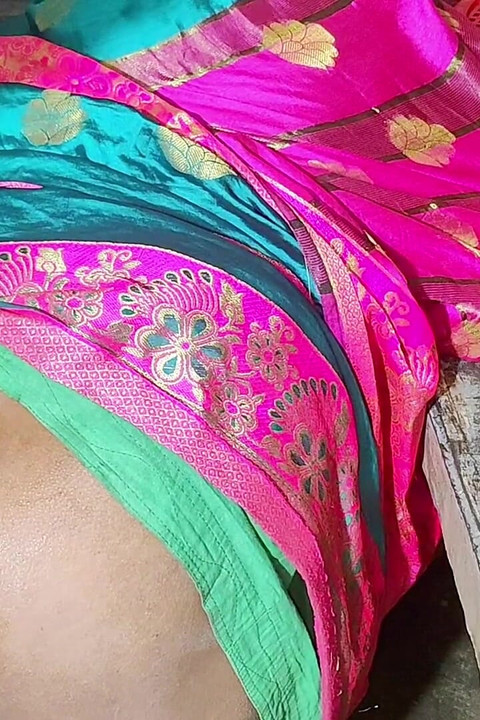 Desi indyjska macocha – ssająca kucharka