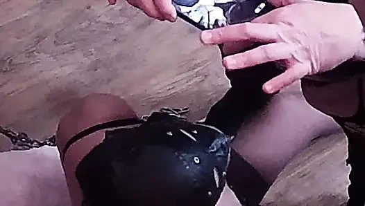 Bölüm 3:- Lanista Bear ve Domina Satana ilk kez döl seven fahişeyi zindana alıyor!