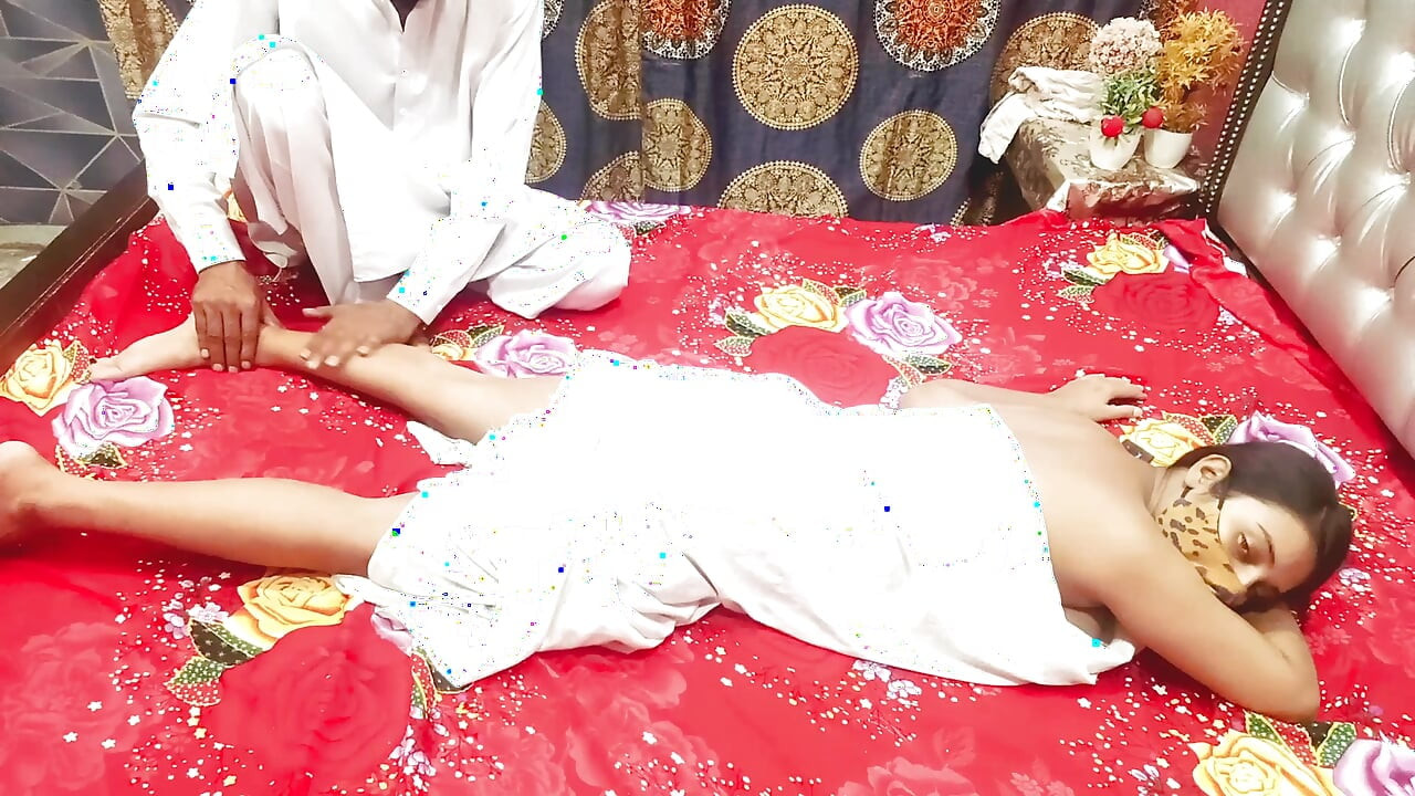 Massage waly Bhiya ny Gand mai Lund Dal k Bohat Maza Diya Mery Moty Boobs Daba Daba k Dhood Nikal Diya Hindi Audio Xxxxx Sex