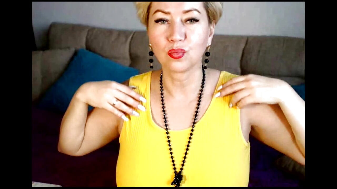 My wife is a cool webcam slut-1 4 .!. )) Hot mature bitch in yellow dress...