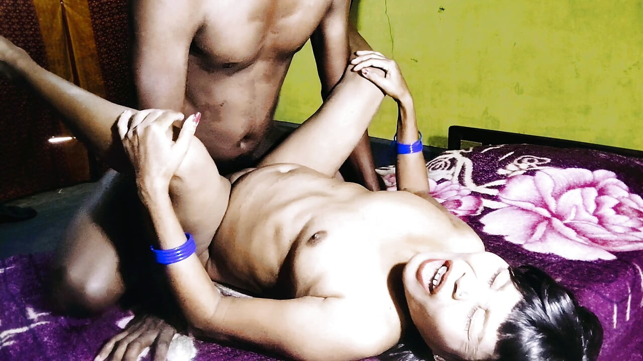 Memek ayesha dientot habis-habisan