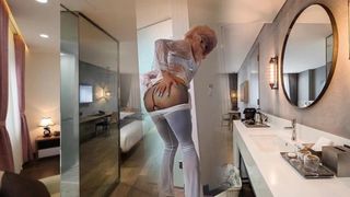 Niclo - masturbação sexy no banheiro