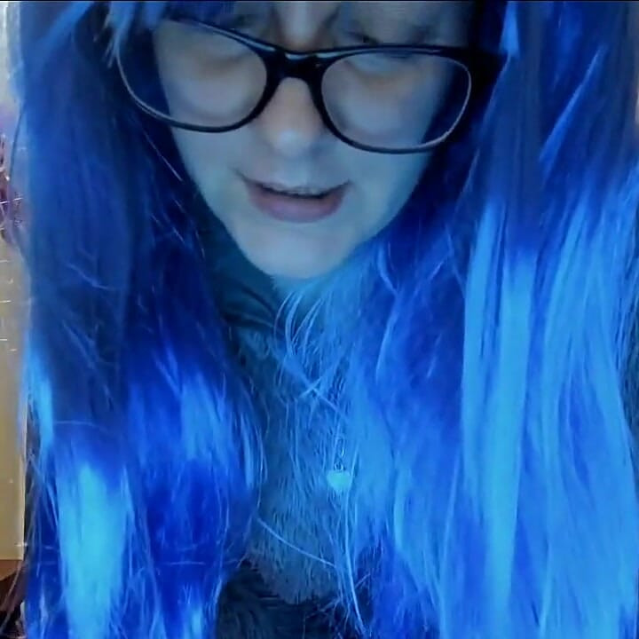 Blue haired girl fart in your face