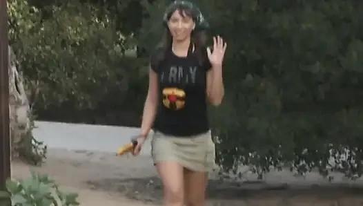 Sevgi dolu kedicikler oyuncaklarla sahne 3_lesbian üçlüsü birlikte boşalıyor