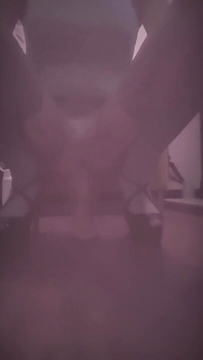 12 дюймів глибоко всередині моєї анальної пизди