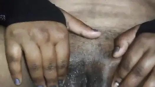 Hintli amcığım ateşli amcığımı yalıyor tıpkı hintli siyah amcığım gibi ve yorum yap beni takip et amcığımın nasıl olduğunu söyle