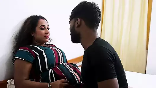 A BIG BOOBS SEXY AUNTY APNE SON KE SATH CHUDAI KIA, HARDCORE SEX, MOM & SON