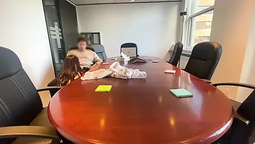 Ofis sürtüğüyle sikişirken yakalanıyorum ve kovulıyorum