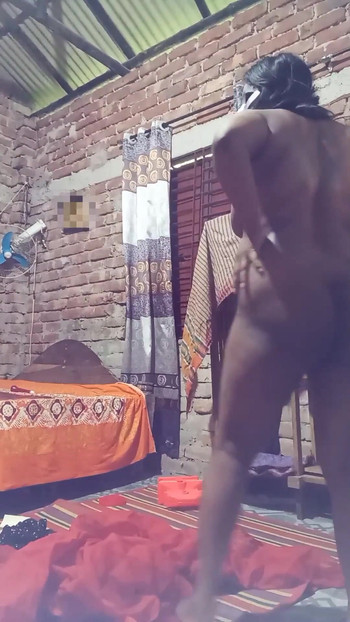Key moment from "Hot Bhojpuri Strip Dance in Saree Desi Girl Slow Seduction"
