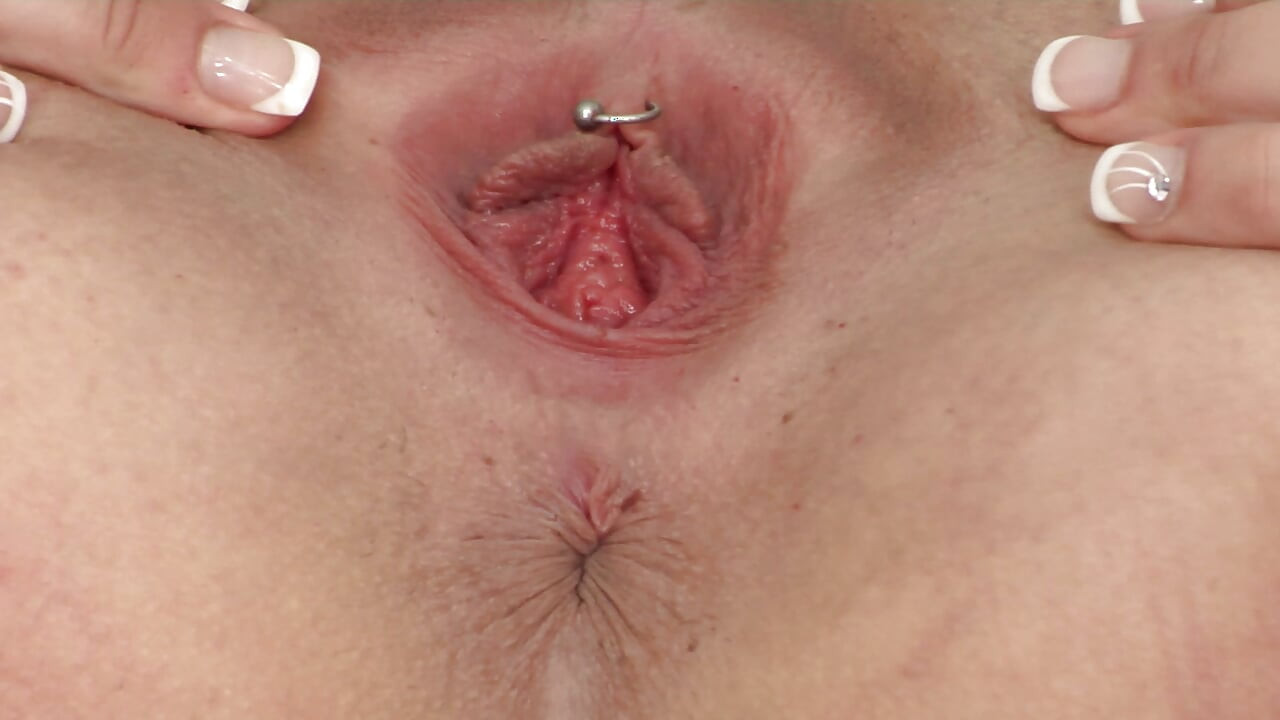 Подивіться на мою тугу мокру пизду