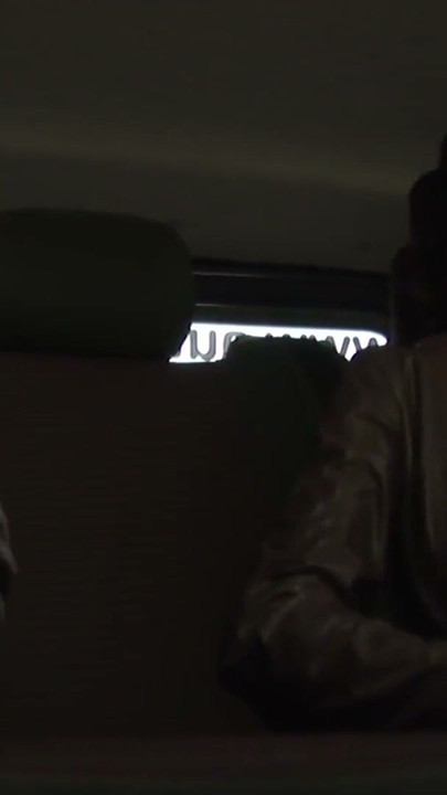 Leonelle wird im Bumsbus richtig zerfickt | Clip 1