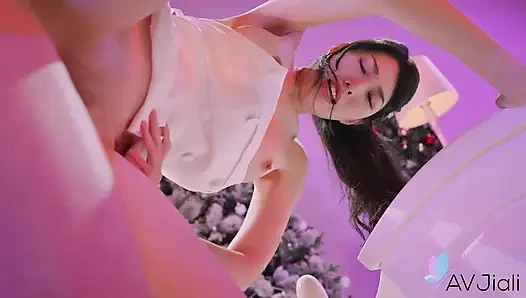 Jiaxin - возбужденная Белоснежка, которую трахает принц