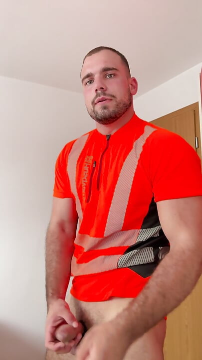 Lumberjack in Hivis Jerks His Huge Cock and Muscle Worship