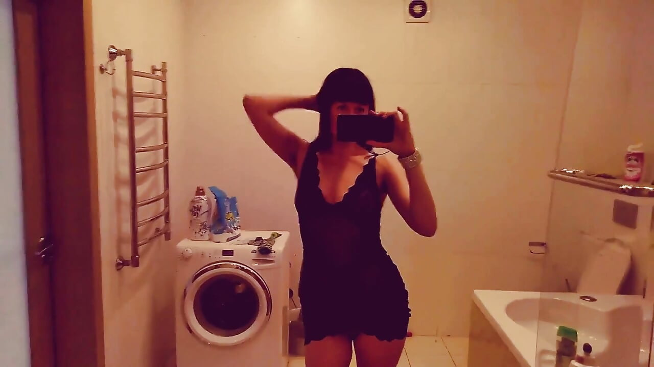 MILF Ginnagg Masturbating
