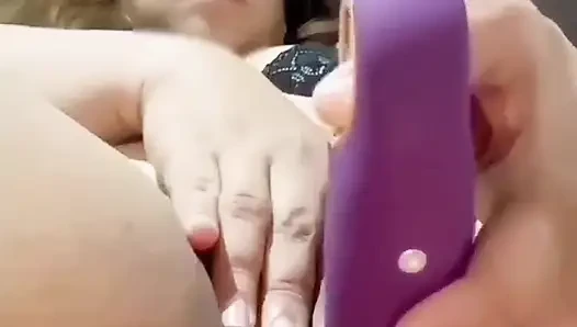 Asyalı üvey kız tek başına