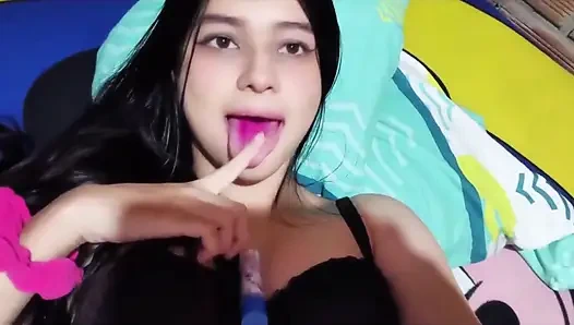 Aktris porno yuliethgomez pamer barang-barangnya (rekaman seks asli