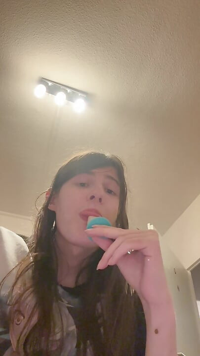 Pee sucking ice cream