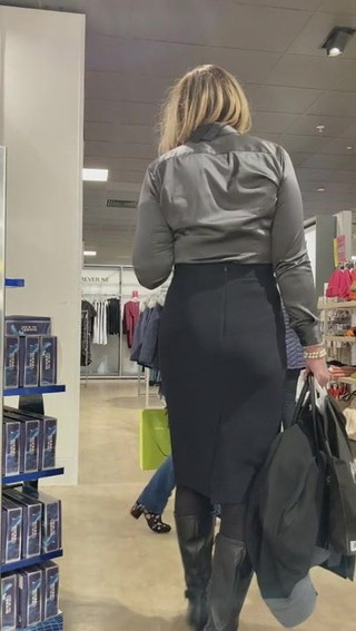 shopping grey business outfit