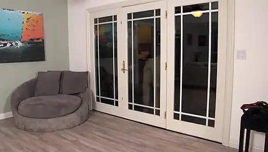 İki harika zenci ateşli kadın büyük siyah yarakla sikiliyor