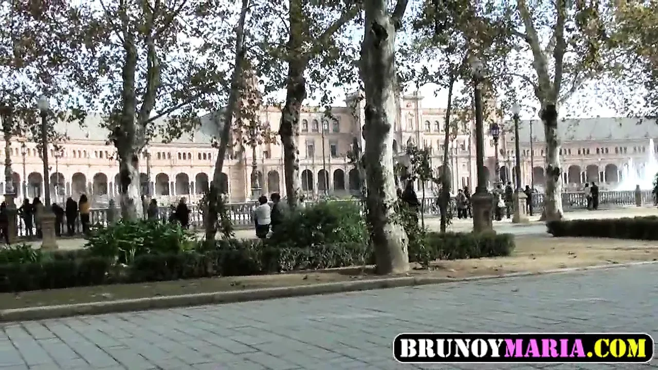 Follanco en Publico por las Calles de Sevilla