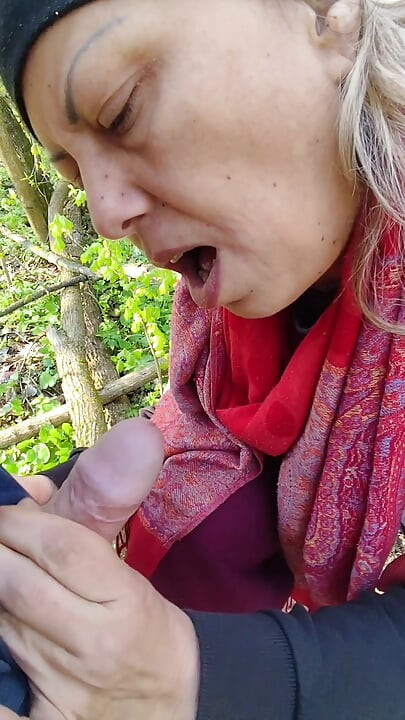 In public a quick blowjob in the forest with oral cum! Delicious!