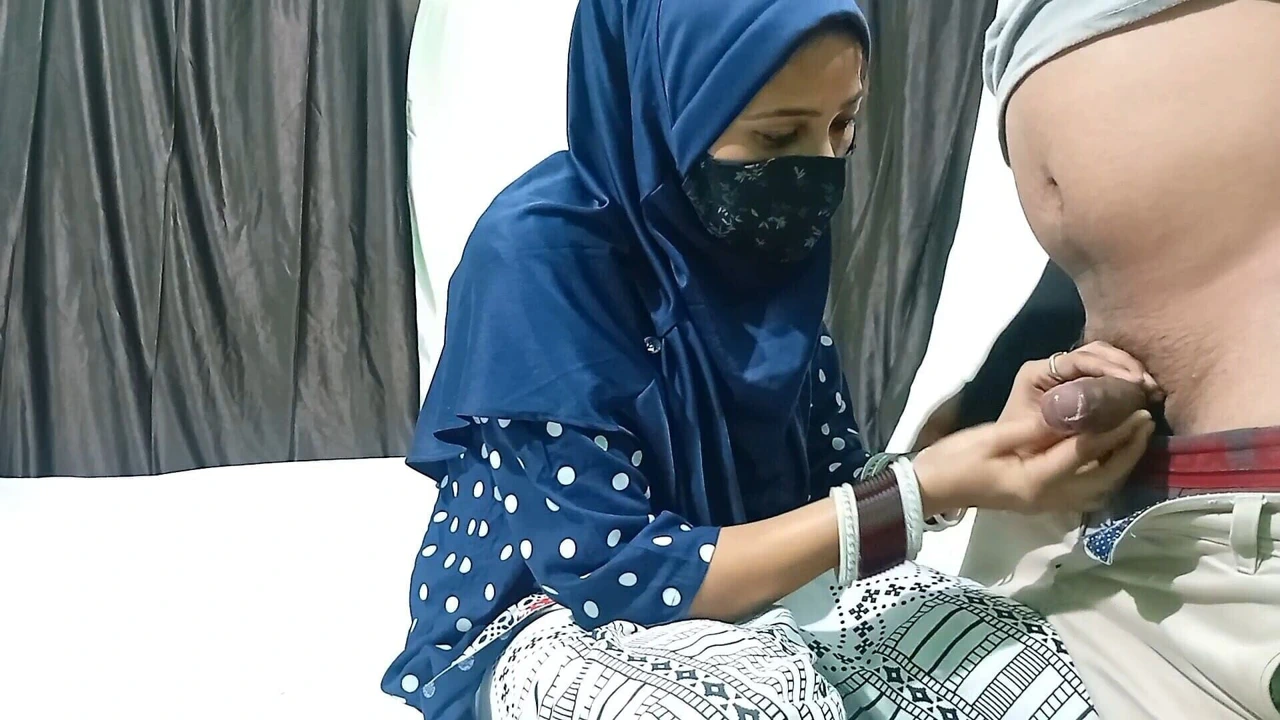 朋友的穆斯林妻子拒绝了我的求婚，但她对我的鸡巴很满意