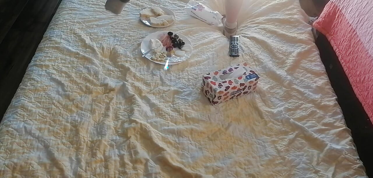 Sexy wife eating breakfast in the bedroom. Amateur wife does a workout at home naked.