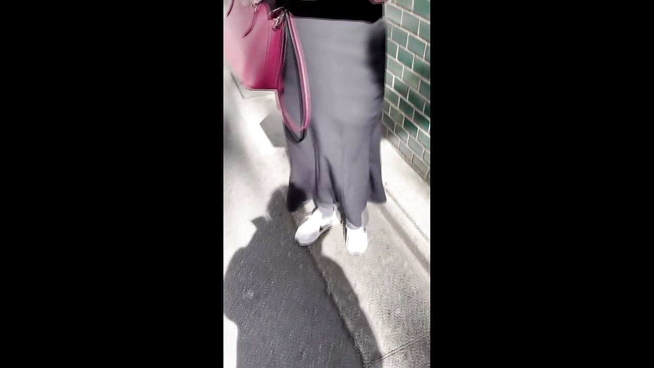 Prvi deo "pitam se da li je brak dovoljan" Honoka (30) koja je umorna od lova na brak je porti vrhunac parenje semena koje će sigurno biti trudno!