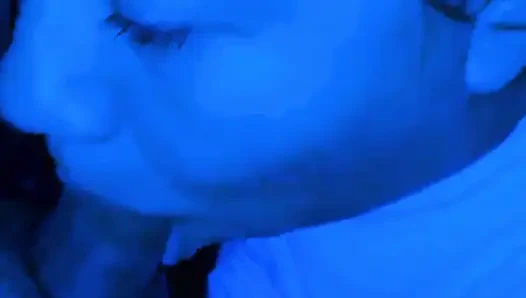 Teman suamiku cum di wajahku