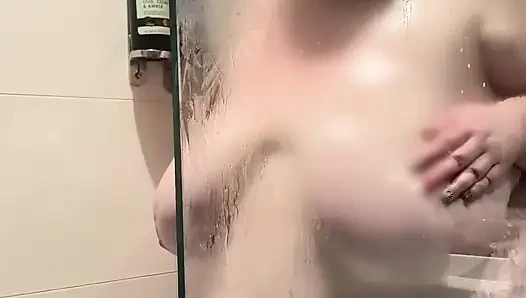 Hotel Shower