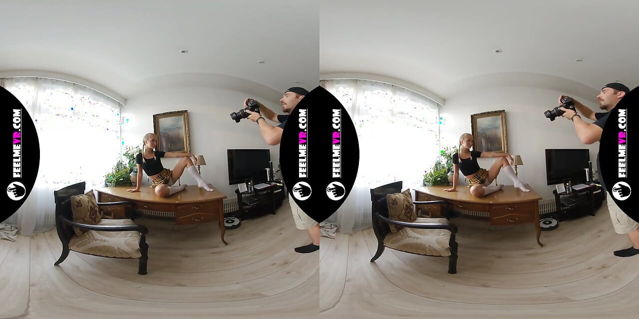 Layza Teeny Model Naked in Photoshoot 3D Vr180 Backstage