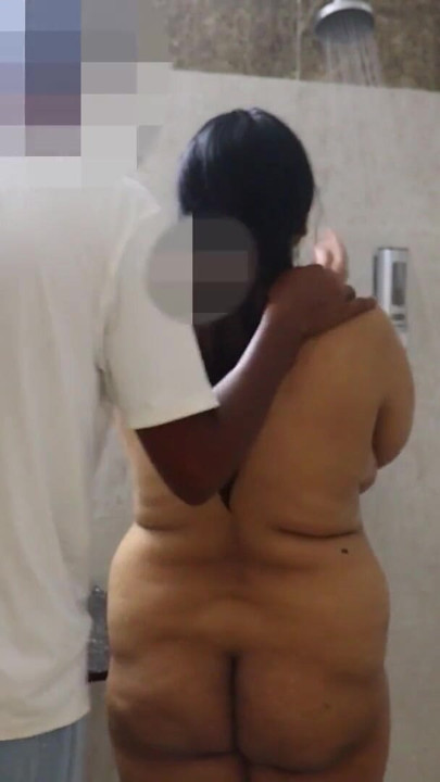 Sexy bhabhi devar ne towel ke bahane pata liya uske baad kiya shower sex by desivibe | Clip 1