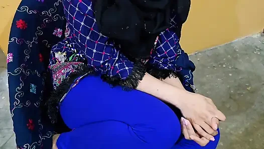 Hijab Muslim Girlfriend Coming home Again-Cum in pussy