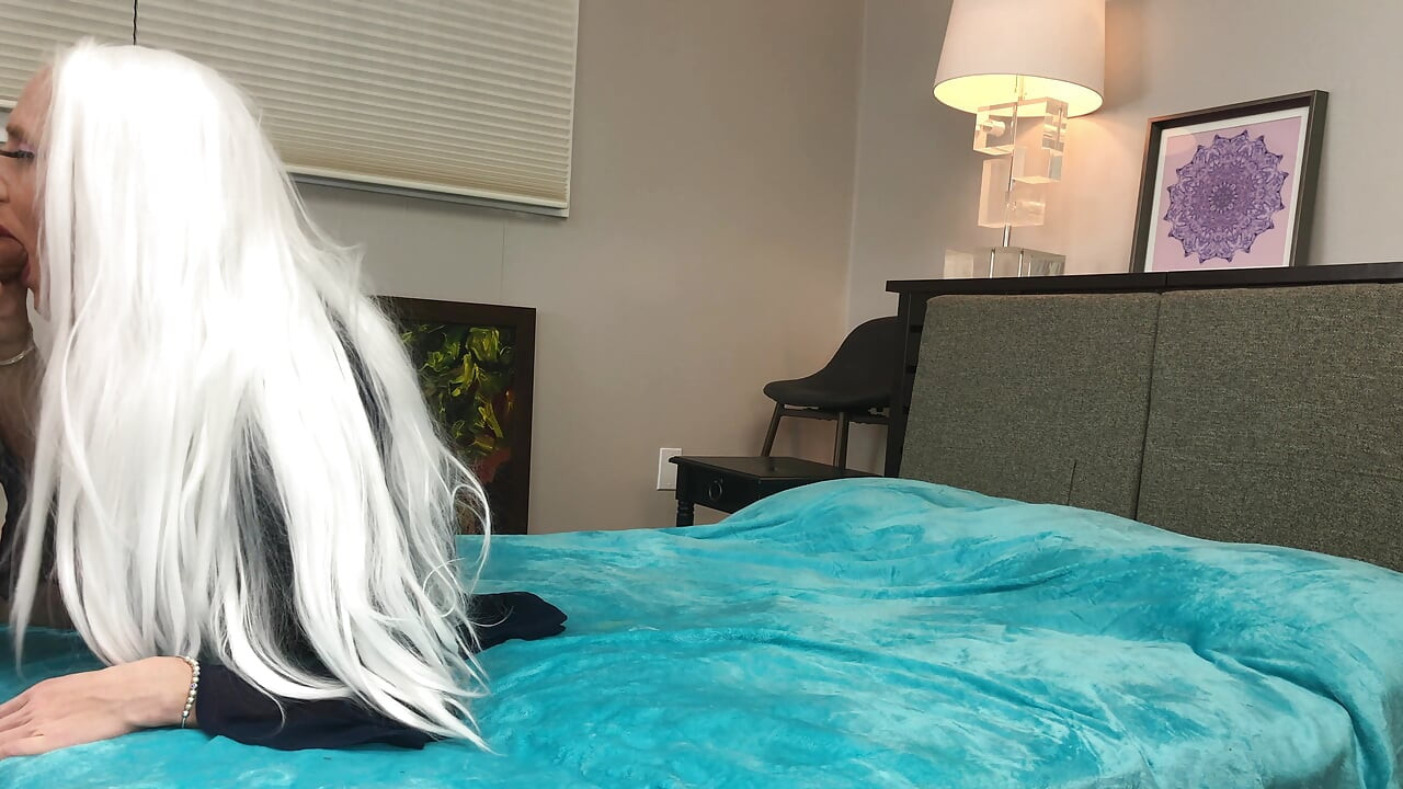 Süper ateşli travesti Bailey Willde korunmasız sikiliyor - derleme 1