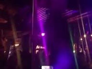 Wwe Lana (CJ Perry) tanzt in einem Club