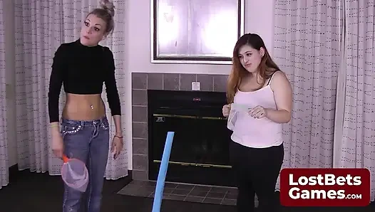 Carmens hände wanderten, klatschten und fingern mit geschickter Präzision