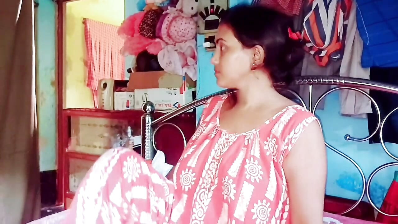 Komal's girlfriend sat on brother-in-law's clothes and started screaming, brother-in-law, you want to see your penis