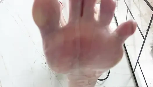 Naked Giantess