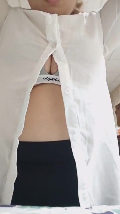 Come and see my sexy big breasts and big | Clip 1