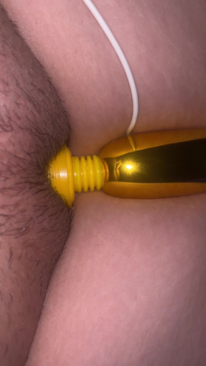 Buttet MILF Vibrator