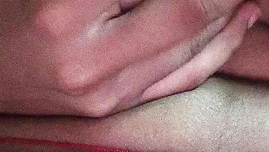 Вибратор дези в спальне